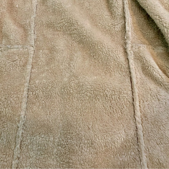 NWT Entro Faux Suede Camel and Cream Shearling Vest - Picture 8 of 9